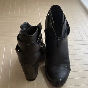 Rag & Bone Black Leather Harrow Bootie